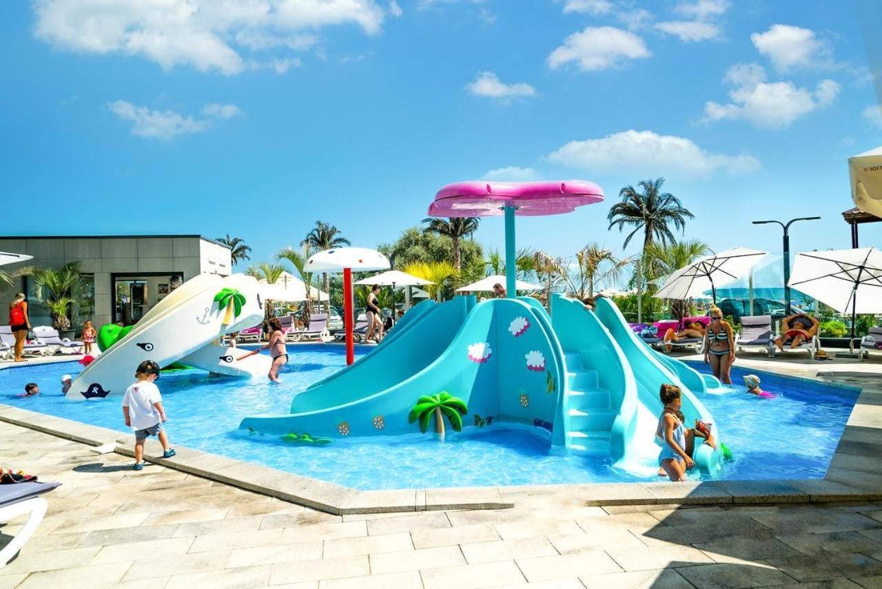 Isabelle Apartament Alezzi Beach Resort Mamaia Nord Năvodari Extérieur photo